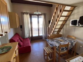 Charmant studio cabine mezzanine pour 4 personnes, proche centre, casier à skis - FR-1-295-130